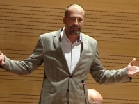 DESNIČAR U HRVATSKOM SABORU USKLIKNUO: 'Lajite vi na Mjesec, a mi ćemo i dalje biti za dom spremni'