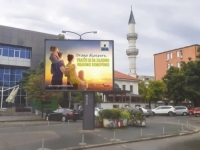 ŠIROM BiH OSVANULE PORUKE: 'Draga dijasporo, vratite se!'