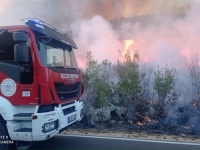 TREBINJE NA UDARU PRIRODE: Kiša ugasila veći dio požara, ali je grom zapalio brdo iznad...