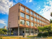 MUŠKA OSOBA RANJENA KOD SARAJEVSKE DRUGE GIMNAZIJE: Hitno prebačena na KCUS gdje je zbrinuta i gdje se...