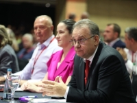 DELEGATI SDP-a ODLUČILI: Nermin Nikšić ostaje predsjednik stranke do marta 2027. godine