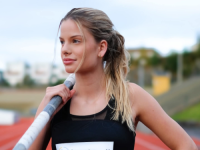 NORVEŠKA SKAKAČICA S MOTKOM VEĆ OSVAJA SVIJET: Ljepota joj donijela slavu, ali talent je vodi ka Olimpijadi (VIDEO)