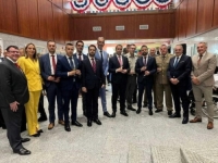 IGOR CRNADAK PITA: Do jučer je iz SNSD-a stizalo 'F..k you, America', a šta je sad ovo?