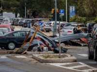 KATASTROFALNO NEVRIJEME: U Splitu ima teško povrijeđenih, na objektima počinjena šteta