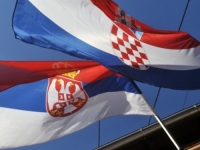 VUČIĆA NERVIRA ŠTO SRBI VOLE JADRANSKO MORE: Oglasio se službeni Zagreb