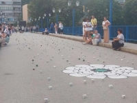 PERFORMANS 'NEMA TE NA KAHVI': Bit će održan sutra u isto vrijeme, u 20 sati, na mostovima Alije Izetbegovića u Goraždu i...