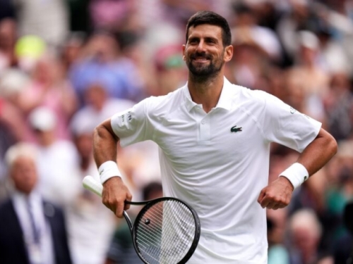 OVO SE VUČIĆU NEĆE SVIDJETI: Novak 'pumpao' na Wimbledonu, a onda je kamera pokazala...
