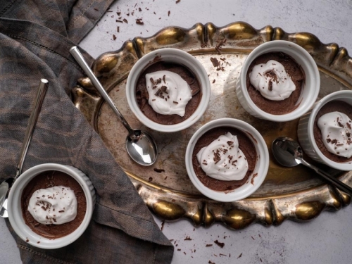 NAPRAVITE OVAJ JEDNOSTAVNI ČOKOLADNI MOUSSE: Zbog niskog udjela ugljikohidrata izvrstan je za one koji paze na...