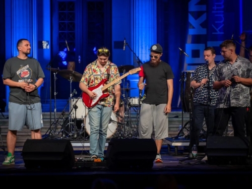 VEČERAS NA TRGU SUSAN SONTAG: Spektakularan jazz koncert The Groove Society, specijalni gosti bili... (FOTO)