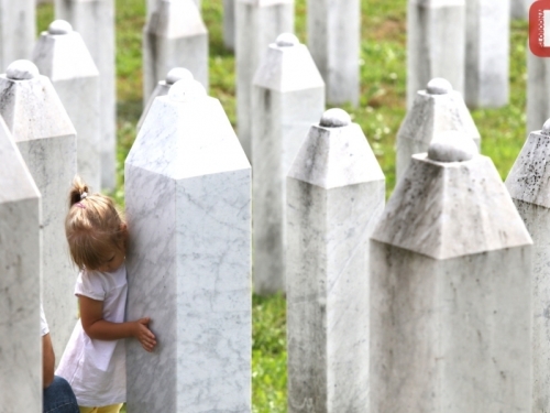 SAMO SU BILI DJECA: Više od 440 maloljetnih žrtava genocida ukopano u Potočarima, za mnogima se još traga