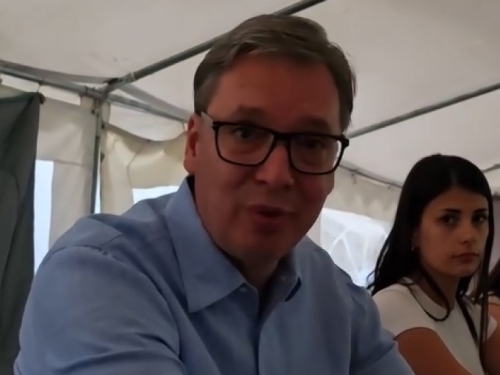 VUČIĆ U NEKOLIKO DANA PROMIJENIO MIŠLJENJE: 'Možda ipak nekog pomilujem'