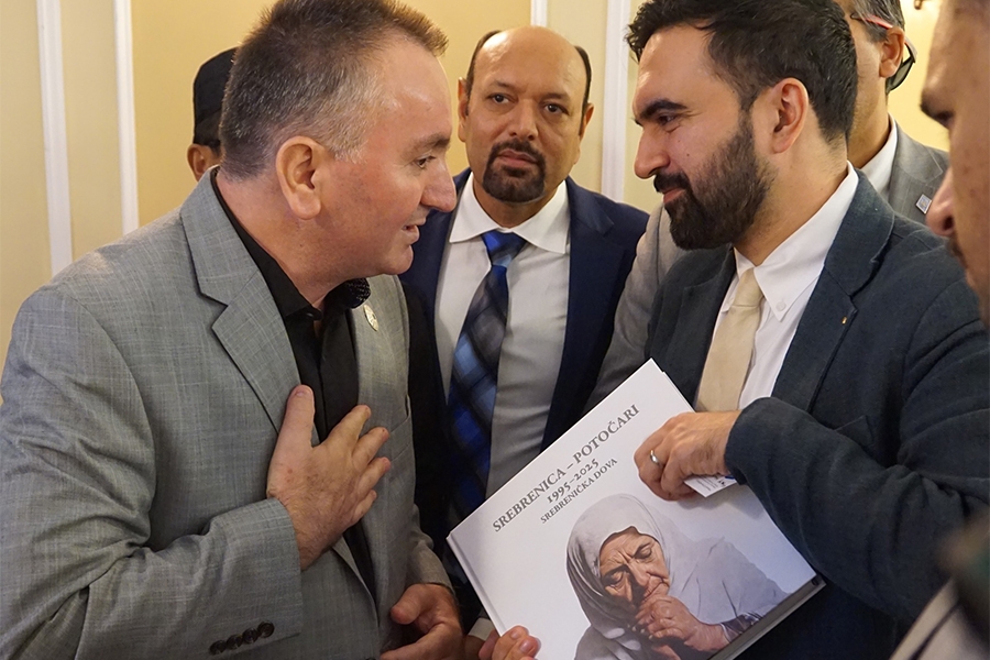 DIREKTNO, IZ NEW YORKA: Kandidat za gradonačelnika razgovarao s Bosancima i Hercegovcima, poziv svima na registraciju...