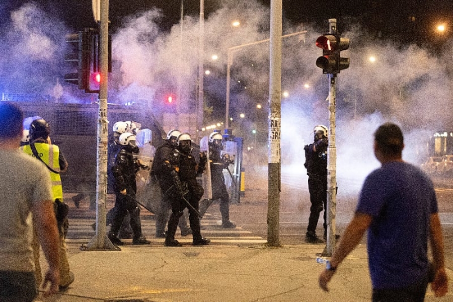 ODGOVOR NA POLICIJSKU BRUTALNOST U SRBIJI: Studenti novom porukom za  večeras najavili nove proteste | Slobodna Bosna