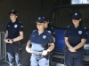 NA PROTESTU ISPRED JZO: Zloglasni Marko Kričak angažovao policajke da ga brane