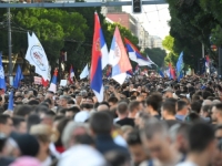 VUČIĆ POZVAO STUDENTE NA TV DUEL, PA DOBIO TOLIKO KOMENTARA DA MU ISTO VIŠE NEĆE PASTI NA PAMET: 'Koga slati da se lača mati?'; 'Ipak hoćeš da razgovaraš sa...'