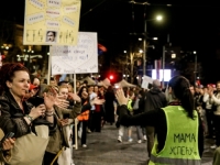PREVRATNIČKA POLITIČKA KULTURA U SRBIJI: Mitovi, ulice, nasilje i demokratija