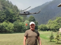 VATRA PRIJETI KUĆAMA I MASLINAMA: Helikopter Oružanih snaga BiH angažovan na gašenju požara kod Neuma