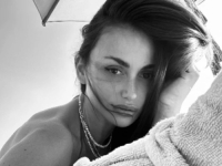 EMINA JAHOVIĆ PREKINULA ŠUTNJU:  Pjevačica OTKRILA veliku porodičnu tajnu, ovaj ritual će vas ŠOKIRATI