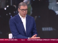 VUČIĆ BEZ SRAMA ZA ŽRTVE TORTURE U VALJEVU KAŽE DA SU BANDA KOJA JE NAPALA POLICIJU: Svađao se s novinarkom RTS-a - 'Da izađem ja sad?'