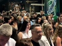 DRAMA U SARAJEVU: Dojava o bombi na koncertu Jale i Bube, diskoteka evakuirana....