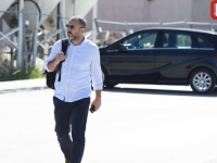 KOLUMNA ANDREJA NIKOLAIDISA: 'Napad na Avdića i privođenje novinarke koja razotkriva kriminal granične policije nisu slučajnost'