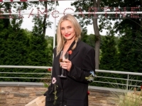 NE BOJI SE STARENJA: Cameron Diaz prošetala New Yorkom u opuštenom izdanju, ko bi je prepoznao? (FOTO)