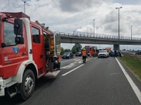 TEŠKA NESREĆA NA ZAGREBAČKOJ OBILAZNICI: Deset osoba povrijeđeno, među njima i beba (2)