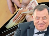 DODIKOV SNSD DOVEO ENTITET DO PROSJAČKOG ŠTAPA: Na posebnom računu Republike Srpske od 1,5 milijardi KM ostalo samo 1,5 miliona KM!