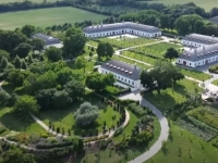 POGLEDAJTE SNIMKE 'ORBANOVOG DVORCA': On kaže da je to farma (VIDEO)