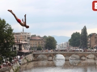 'SB' NA LICU MJESTA / SPEKTAKL U SARAJEVU: Skakači na Bentbaši publiku ostavljali bez daha... (FOTO; VIDEO)