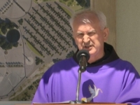 ČOVIĆEV FRATAR ZAGRMIO S OLTARA: ' Ma mi smo jedini narod gdje se slavi diktator i zločinac Tito'