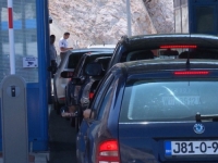 ŠTA LI JE ON IMAO NA UMU: Bosanac prešao granicu sa Crnom Gorom bez tablica, vozačke i saobraćajne dozvole