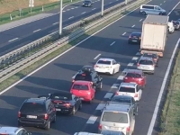 UŽAS NA AUTOCESTI U SUSJEDSTVU: U lančanom sudaru cisterne i pet vozila ima mrtvih...