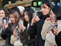 OVISNOST O MOBITELIMA: Japanski grad planira ograničiti korištenje telefona na dva sata dnevno