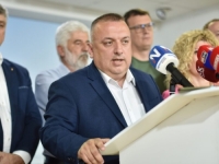 'SNSD SE NA BRUTALAN NAČIN OBRAČUNAVA S NEISTOMIŠLJENICIMA':  Jovica Radulović se oglasio o skandalu na sjednici Skupštine grada Doboja