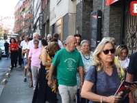 FILMSKA GROZNICA JE VEĆ POČELA: Dugi redovi ispred BKC-a, svi žele ulaznice za SFF (FOTO)