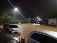 APOKALIPTIČNI PRIZORI IZ LAKTAŠA: Pod vodom zgrada Gradske uprave, Dom kulture, Vatrogasno, Dom zdravlja, nekoliko stambenih zgrada i domaćinstava...