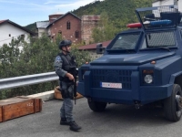 KOSOVSKA POLICIJA NA NOGAMA: Više ubijenih i ranjenih u pucnjavi, traga se za naoružanim napadačem...
