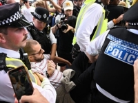 ZBOG PODRŠKE GAZI: Desetine uhapšenih u Londonu tokom protesta 'Akcija za Palestinu' (FOTO, VIDEO)