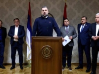 NAKON ŠTO JE TROJKA PREDALA HDZ-u AGENCIJU ZA DRŽAVNU SLUŽBU BiH: Od tri novoimenovana pomoćnika ministra finansija i trezora BiH – tri Srbina!