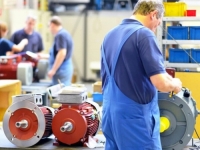 POTPISAN NOVI KOLEKTIVNI UGOVOR: Uposlenicima metalne industrije u FBiH povećana minimalna satnica