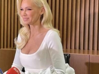NATAŠA, PA ZAR OPET: Zasijao prsten na ruci pjevačice iz Srbije, pratioci su pomislili da se vjerila