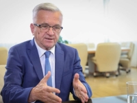 KILOMETAR ZA TRI GODINE: Čubrilović za juli najavio rekonstrukciju puta od graničnog prelaza Deleuša do Bileće, pa slagao
