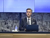 ANDREJ PLENKOVIĆ ODGOVORIO NA PITANJE: 'Pjesmu Čavoglave niko neće mijenjati ni sankcionirati - ZDS na komemoraciji HOS-a isto je normalan'