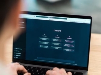 EVO KOLIKO LJUDI KORISTI CHAT GPT: Popularni AI alat zavladao svijetom, broj korisnika frapantan