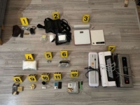 OSUMNJIČEN PREDAT KANTONALNOM TUŽILAŠTVU: Policija u Tešnju pronašla više od 5 kilograma droge i oružje