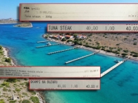 POGLEDAJTE KAKO VARAJU NA JADRANU: Restoran gostu naplatio daleko više nego je pisalo u jelovniku... Šta kaže vlasnica?