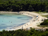 UŽASNUTI MJEŠTANIN SNIMIO ŠTA BOGATAŠI IZVODE NA JADRANU: 'Tko su da rade takve stvari'