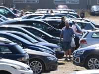 OGLAS ZA AUTO INASMIJAVA CIJELU REGIJU: 'Za ovo ti treba blagoslov od patrijarha'