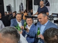 PJESMA, ALKOHOL I VESELJE: Dodik ne mari za presudu (VIDEO)